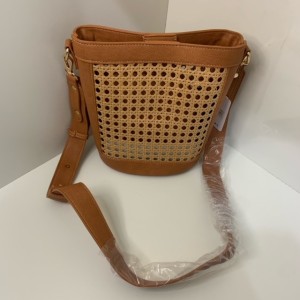 KUD-17*CX50 BOLSA TIRA COLO EM MATERIAL PLÁSTICO, UTIL. EM PRAIA