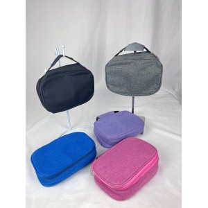 D544*CX240 ESTOJO COM A SUPERFICIE EXTERIOR EM MATERAL PLÁSTICO